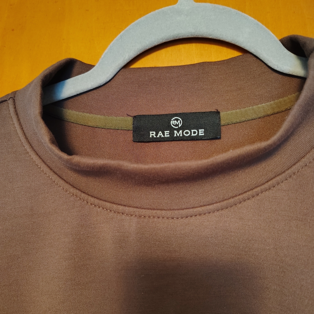 Brown Sweatshirt and Joggers Set - Picture 3 of 8